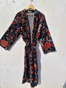 Kimono largo de terciopelo rosa OFMD con estampado de pájaros y borlas, bata de algodón y terciopelo original OFMD - Product Image 1