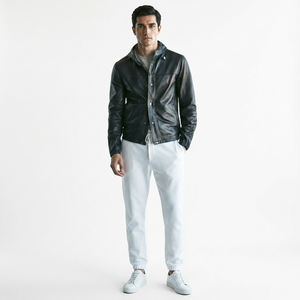 Chaqueta de Cuero Genuino Negra para Hombre, Estilo Motero Clásico Vintage, con Cuello Alto, Detalles Repujados, Cierres Premium Transpirables - Product Image 6