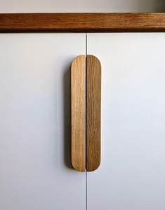 Tirador de Madera Largo Minimalista para Muebles, Tirador de Puerta de Roble Escandinavo, Tirador Vertical Moderno para Cajones, Tirador de Madera Hecho a Mano para Muebles - Product Image 6