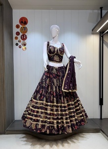 Ensemble Lehenga Choli indien pakistanais en coton brodé floral avec soutien-gorge à armatures, jupe Lehenga longue et dupatta pour fêtes et mariages - Product Image 2