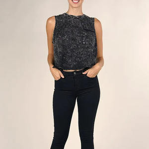 Camiseta sin mangas de algodón 100% para mujer, con doble canalé, sin etiquetas, personalizada - Product Image 1