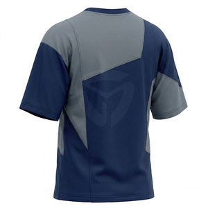T-shirts d'été pour hommes à épaules tombantes avec un look oversize stylé, parfaits pour le streetwear et les tenues de voyage. - Product Image 2
