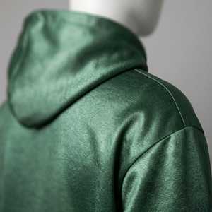 Sudadera con Capucha Premium para Hombre en Verde Metálico con Acabado Satinado, Bolsillo en Bronce en Contraste, Sudadera de Lujo para Streetwear, Tejido Liso y Brillante - Product Image 3