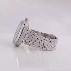 Reloj Hip Hop de Lujo para Hombre, Completamente Cubierto con Diamantes Moissanite, con Acero Inoxidable y Claridad VVS, de la India - Product Image 3