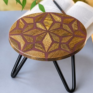 Support à gâteau exclusif en bois et en fer, base de service élégante faite à la main pour gâteaux et présentation de desserts - Product Image 1