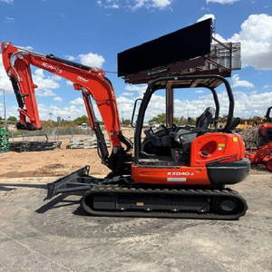 Miniexcavadora KX040-4 de 4 Toneladas con Certificación CE, Excavadora Compacta de Orugas con Cabina, Motor de Alta Eficiencia y Bomba Auxiliar - Product Image 2