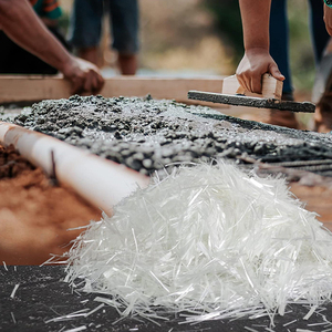 Fibres de verre hachées blanches sans alcali, longueurs de 3 à 19 mm, service de découpe, applications de construction BMC/DMC, marque TOPFRP - Product Image 4