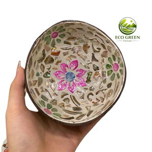 Tazón Hecho a Mano con Incrustaciones de Madreperla en Cáscara de Coco, Ecológico, Sostenible, Vajilla Moderna para Acción de Gracias, Día de la Madre, Vietnam - Product Image 2