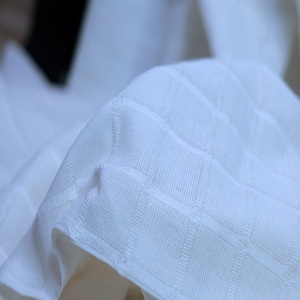 Tela de Algodón Khadi Tejida de Peso Medio de Alta Calidad, Transpirable y Ecológica, 150GSM, para Prendas de Vestir y Textiles para el Hogar, Proveedor al por Mayor - Product Image 1