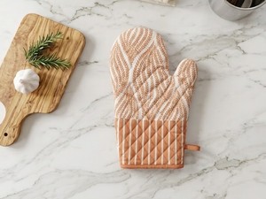 Premium Cotton Quilted Oven Mitten with Fern Leaf Print – Heat Resistant Kitchen <b>Glove</b> for <b>Cooking</b> & Baking - Product Image 4