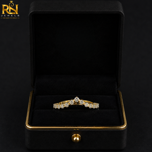 Bague diadème en diamant de laboratoire en forme de V chevron |   Anneau empilable en or massif pour mariée, bijoux fins, fournisseur en gros - Product Image 4