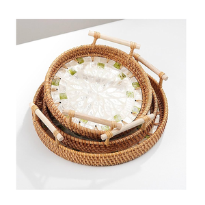 Plateau de service et de rangement artisanal en nacre et rotin, écologique, fait main, avec poignée, forme ronde - Product Image 5