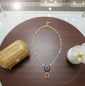 Collar Elegante con Perlas Amarillas y Gemas Multicolores en Plata de Ley 925 Chapada en Oro de 18K - Product Image 3