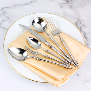 Ensemble de couverts en acier inoxydable poli miroir doré avec couteau et fourchette de luxe pour mariage et événements gastronomiques - Product Image 2