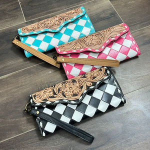 Portefeuille long en cuir de vachette pour femme, avec pochette à main en cuir à motifs floraux roses et à carreaux, fabriqué à la main par des designers, protégé par RFID, 2025 - Product Image 4