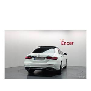 Mercedes-Benz E350 4MATIC AMG Line Classe E 2023 avec volant à gauche, boîte de vitesses automatique, sièges en cuir, caméra arrière - Product Image 4
