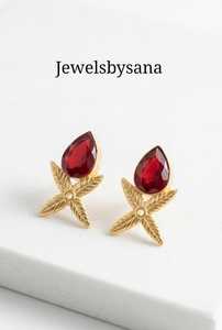 Boucles d'oreilles clous en laiton plaqué or, motif étoile de quartz, pour femme, idéales pour les fêtes et occasions spéciales - Product Image 2