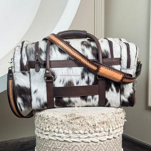 2025 luxe Designer voyage sac polochon repoussé à la main en cuir affaires extérieur Weekender sac véritable peau de vache cuir sacs de voyage - Product Image 5