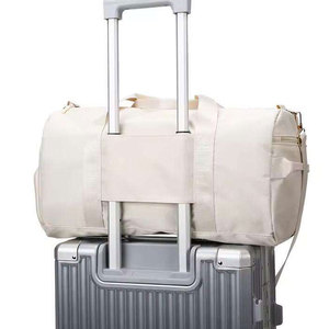 Sacs de voyage en nylon légers de qualité supérieure, nouveau style, vente directe d'usine, sacs de voyage en nylon pliables avec fermeture éclair - Product Image 1