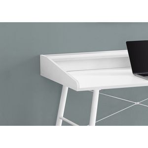 Bureau d'ordinateur contemporain et moderne de 48 po de long, blanc, avec étagères de rangement, pour bureau à domicile, travail sur ordinateur portable, en stratifié blanc et métal - Product Image 3