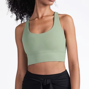Soutien-gorge de sport en tissu nude ultra doux pour femme – Top court de yoga à bretelles croisées et dos évidé pour la gym et le fitness (vente en gros) - Product Image 3