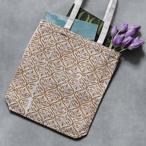 Bolso Bandolera con Estampado de Hojas Verdes de Primera Calidad para Uso Casual, Bolso Estampado para Mujer Hecho a Mano y Ecológico de la India - Product Image 2