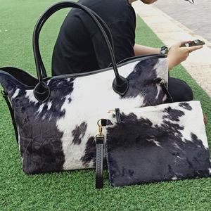 Bolso de mano de piel de vaca marrón de ante personalizable para mujer, 100 unidades, venta al por mayor, bolso de fin de semana grande negro y blanco de piel de vaca, bolso de moda de piel corta con diseño animal - Product Image 5