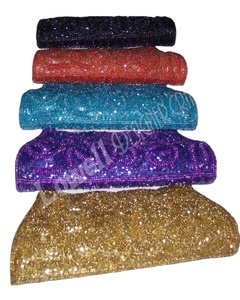 Pochette fantaisie en satin ornée de perles - Product Image 5