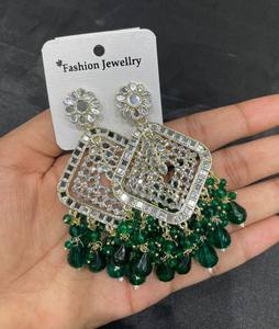 Pendientes de lujo Lucentarts con espejo étnico, chapados en oro de aleación de zinc, estilo Chandbali Boho, para mujer, moda nupcial - Product Image 3