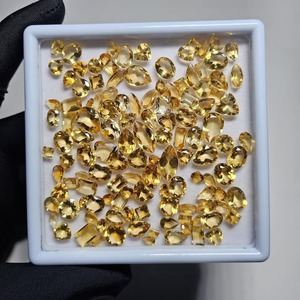 Quartz Citrine Jaune Naturel Pierre de Naissance de Novembre, Gemmes en vrac à taille Trillion et formes variées pour la fabrication de bijoux - Product Image 2