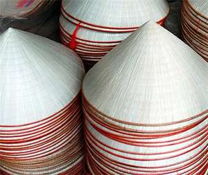 Chapeau conique en bambou sans plastique pour une utilisation traditionnelle et moderne - Product Image 2