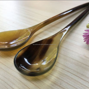 Cuillère en corne de buffle marron avec manche en bois pour la maison, taille 6 pouces, cuillère décorative en buffle de luxe, vente chaude - Product Image 3
