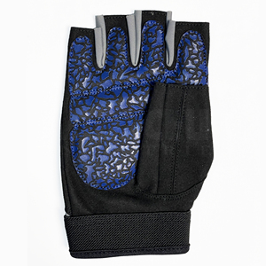 Guantes de Gimnasio de Material PU con Correa Ajustable para la Muñeca y Agarre de Medio Dedo para Levantamiento de Pesas, Fisicoculturismo, Deportes y Ejercicio - Unisex - Product Image 5