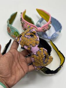 ที่คาดผมปักมือขายส่ง ผ้าคาดผมงานฝีมือสุดชิค ลายดอกไม้ สำหรับผู้หญิงและร้านแฟชั่น - Product Image 2