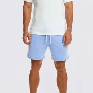 Achetez maintenant des shorts de sport pour hommes à séchage rapide, légers, respirants, avec taille élastique et cordon de serrage - Product Image 4