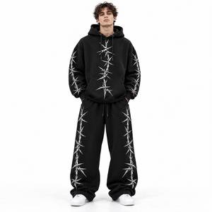 Ensemble de survêtement pour homme, imprimé fil de fer barbelé noir, coupe ample, style streetwear, 2 pièces, écologique et lourd - Product Image 1