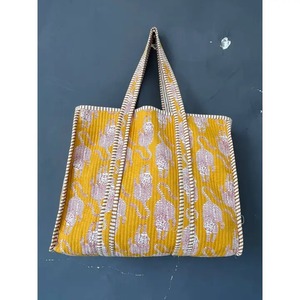 Bolsa de Mano Acolchada de Algodón con Estampado a Mano, Bolsa Ecológica - Product Image 4