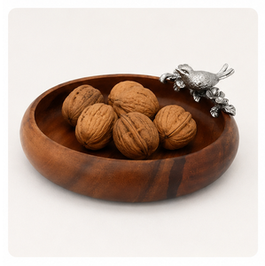 Bol de service artisanal en bois d'acacia naturel avec accent décoratif en métal argenté en forme d'oiseau pour salade de fruits et collations, décoration de maison de luxe - Product Image 4