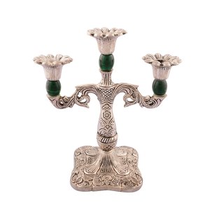 Candelabro decorativo navideño de metal con acabado verde, centro de mesa para el hogar, portavelas a precio de mayoreo - Product Image 1