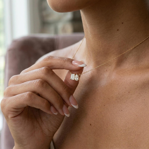 Collar con Colgante de Circonia Cúbica Chapado en Oro, Corte Esmeralda, Cadena Minimalista, Joyería Diaria para Mujer - Product Image 3