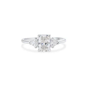 Anillo de compromiso único para mujer con tres piedras de diamante cultivado en laboratorio, corte radiante y triangular, esmeralda marquesa, oro sólido de 14K. - Product Image 2