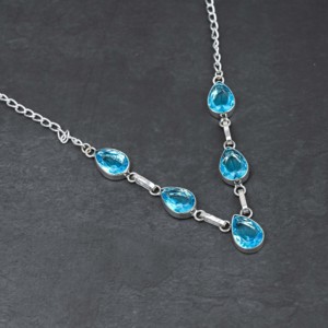 Collier artisanal en argent 925 réglable avec topaze bleue de laboratoire et perle de culture d'eau douce en forme de poire, argent sterling 10x14mm, cadeau de mariage - Product Image 1