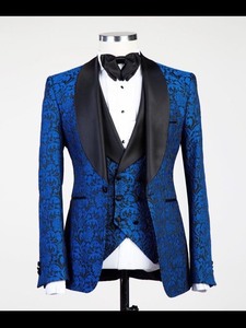 Blazer de smoking pour homme en jacquard floral bleu roi avec revers en satin noir – Veste de costume de créateur pour mariage et soirée - Product Image 2