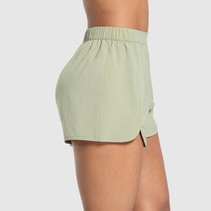 กางเกงขาสั้นออกกำลังกายสำหรับผู้หญิง ดีไซน์ไขว้ด้านหน้า มีกระเป๋า เหมาะสำหรับเล่นโยคะและกีฬา - Product Image 3