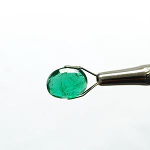 พลอยมรกตสีเขียวรูปไข่ 5.36 กะรัต จากแซมเบีย รุ่น EOHH-255 - Product Image 4