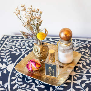 Plateau décoratif personnalisé pour le Ramadan, ensemble moderne de 2 grands plateaux de service moyens en laiton doré, décoration de maison de vacances festive, article de cadeau - Product Image 6