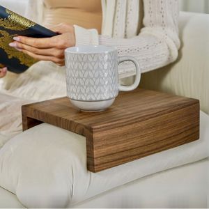 Plateau élégant en bois pour accoudoir, avec finition polie lisse et design durable, idéal pour une utilisation élégante dans le salon - Product Image 4