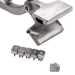 Pince à tatouer les oreilles pour animaux de grande taille, réutilisable, durable, réglable, prix compétitif, personnalisation OEM - Product Image 3