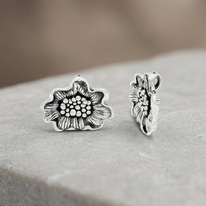 Colgante de Plata 925 con Textura Romántica de Pétalos Botánicos para Uso Diario - Product Image 1