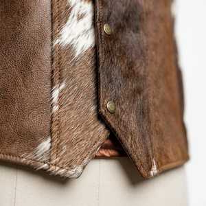 Gilet en fourrure imprimé animal marron et blanc pour homme, col en V, simple boutonnage, vêtement d'extérieur décontracté, fermeture boutonnée, pour l'automne - Product Image 5